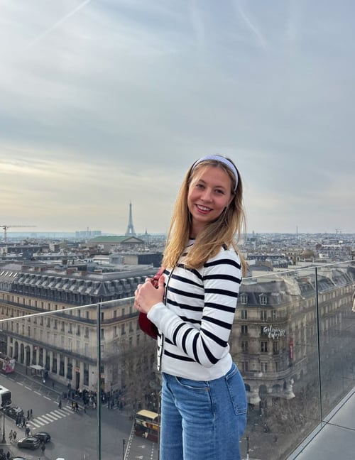 TRAVEL FROM VANESSA POLLARI 1