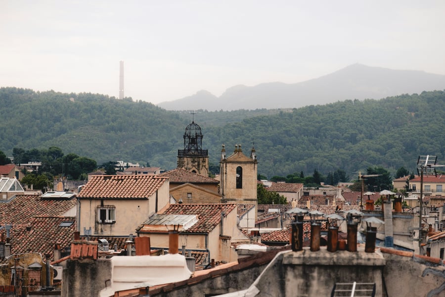 Neighborhoods of Aix-en-Provence: A Guide for Students