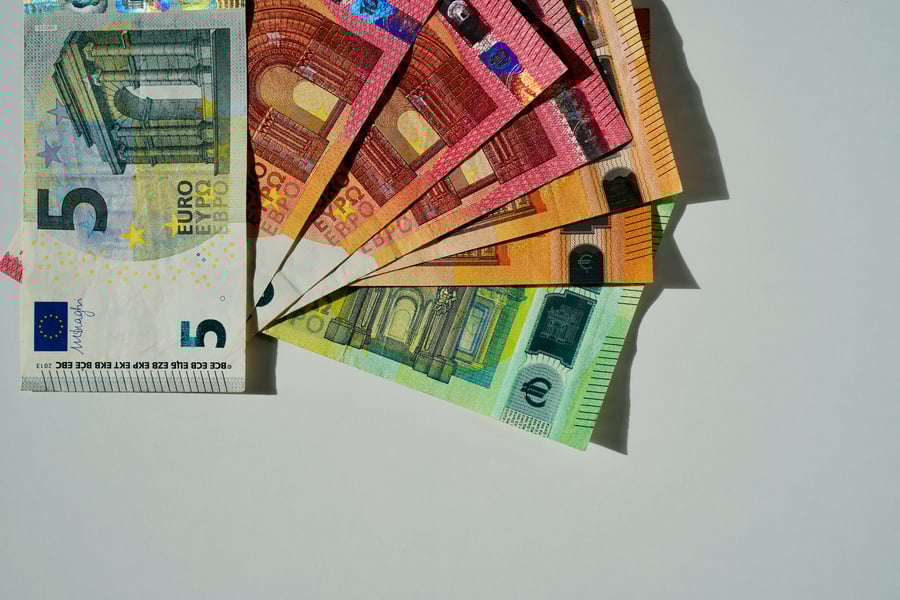 5 Top Study Abroad Budgeting Tips