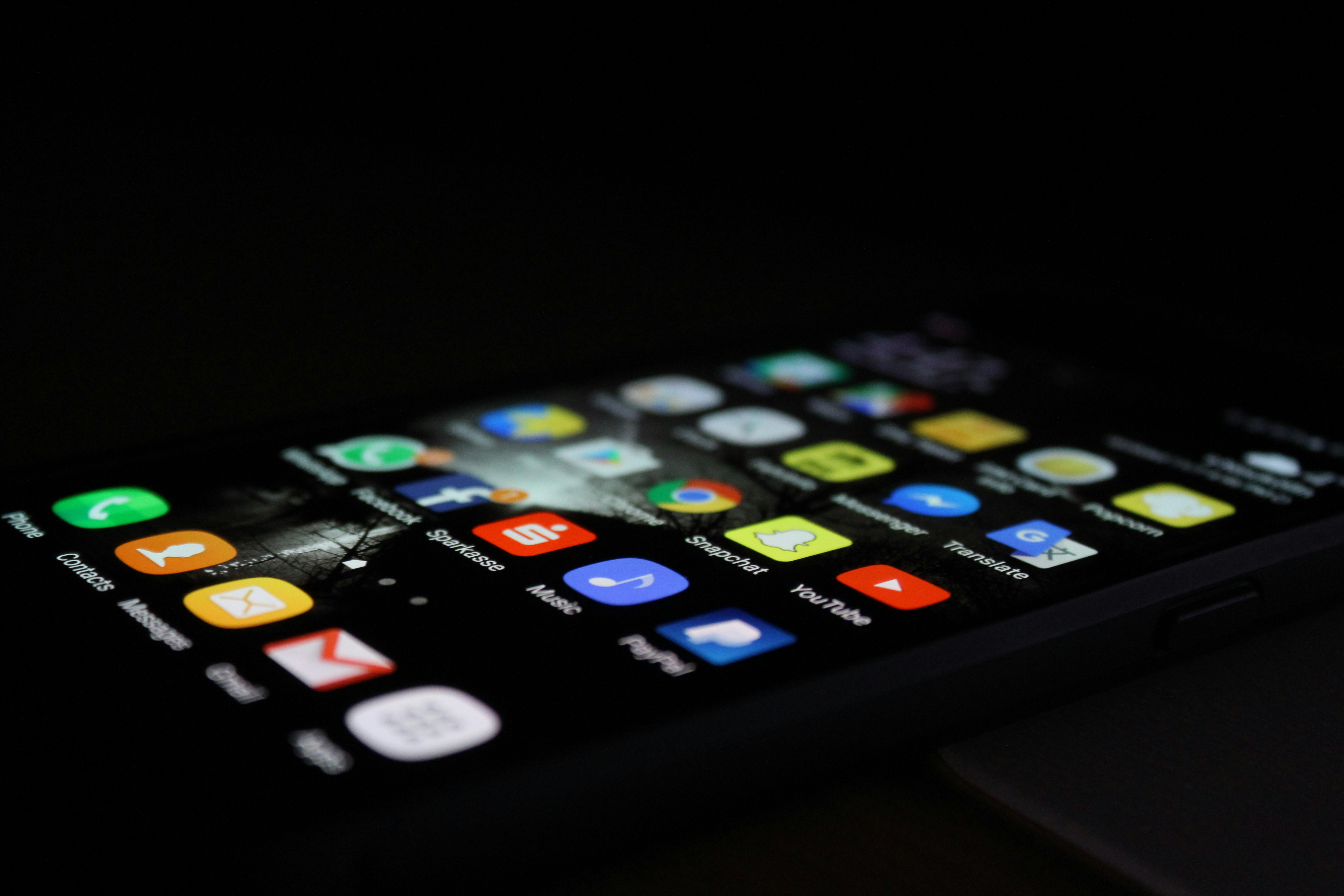 8 Useful Apps for Study Abroad
